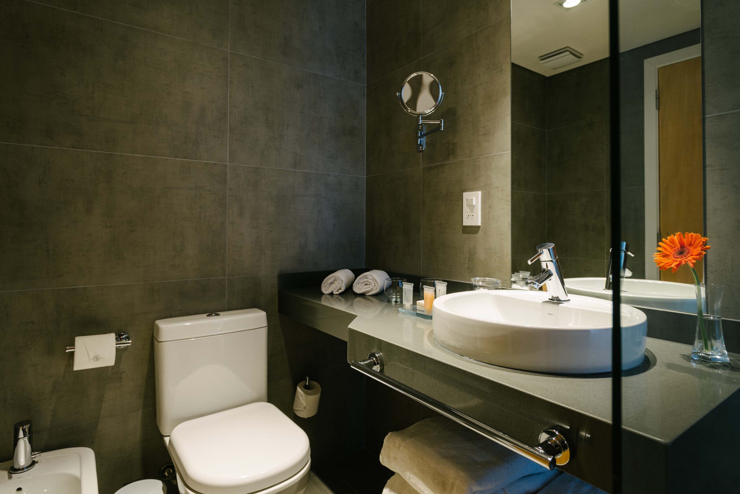 Deluxe Suite Twin | Banheiro - OWN Montevideo
