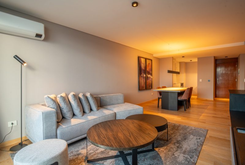 Living 2 - Master Suite 2 Bedrooms - Lake View (2NEW) y Suite 1 King Bedroom - Lake View (SK2)