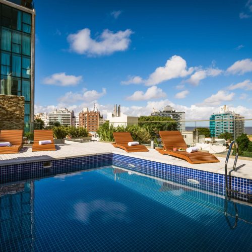 Piscina - OWN Montevideo